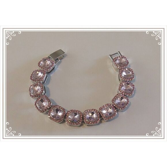Trendy Goth Silver Bling Pave Rhinestone Cushion/Round Halo Link Bracelet - Picture 1 of 3